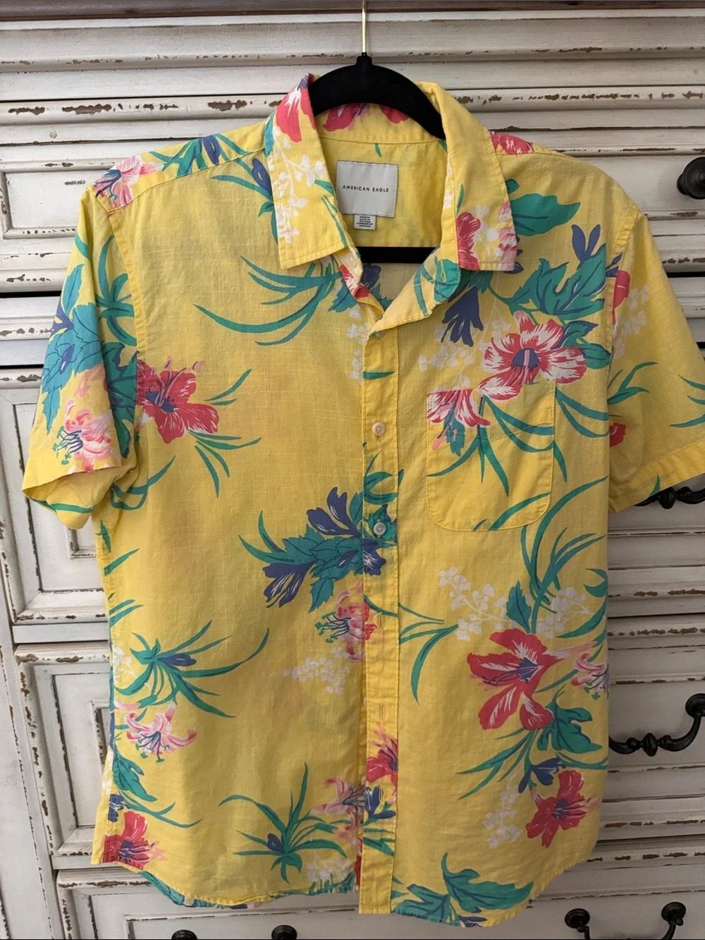 American Eagle Outfitters Yellow Floral Short-Sleeve Button-Down Shirt